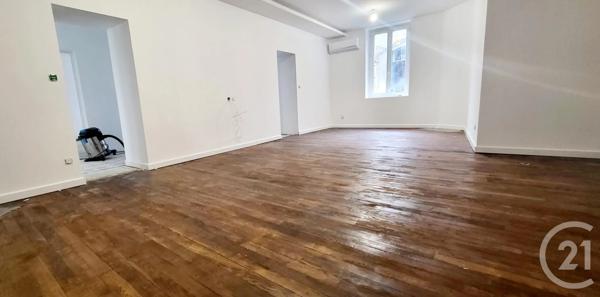 Immeuble à vendre  226 m 2   DESERTINES  - 03