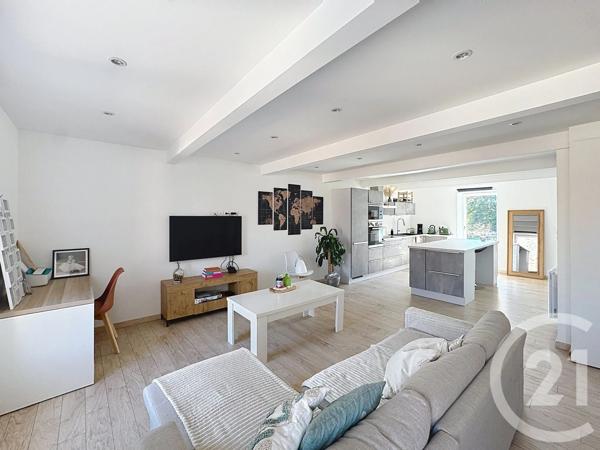 Appartement F3 à vendre  3 pièces - 84,09 m 2   LE PUY EN VELAY  - 43