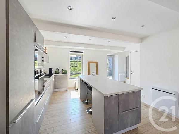 Appartement F3 à vendre  3 pièces - 84,09 m 2   LE PUY EN VELAY  - 43
