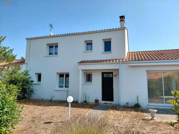 Achat - Maison Soullans 85300 5 pièces 145 m 2 555 m 2
