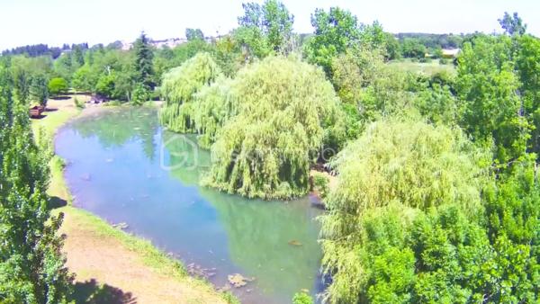 Terrain de 17 300 m²