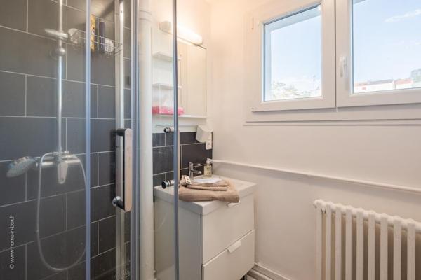 Appartement Suresnes 1 pièces 28 m²