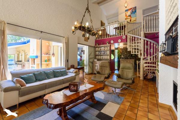 Maison à vendre 399 990 € Aire-sur-l'Adour 7 p 220 m² DPE C