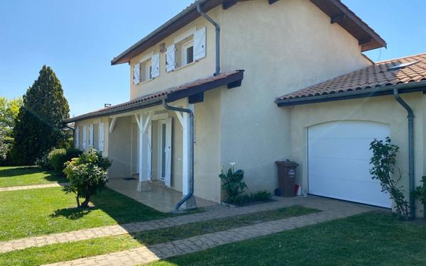 Maison à vendre    5 pièces •  Saint-Loubès