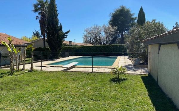 Maison à vendre    5 pièces •  Saint-Loubès