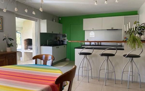 Maison à vendre    5 pièces •  Saint-Loubès