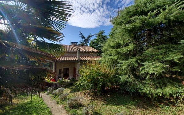 Maison à vendre    5 pièces •  Finhan