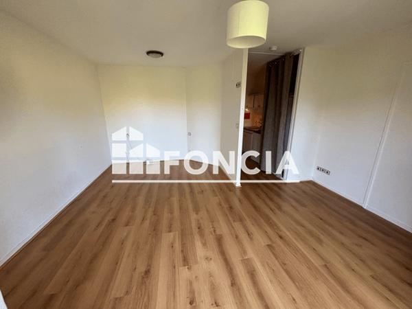 Location Studio 28.25 m² - 61 RUE DENFERT ROCHEREAU Agen 47000