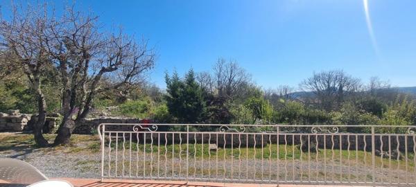 Maison à louer    3 pièces •  Saint-Alban-Auriolles