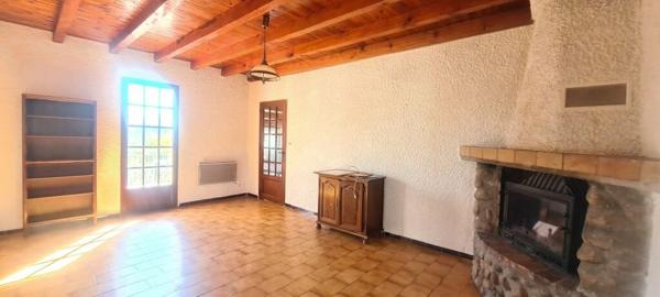 Maison à louer    3 pièces •  Saint-Alban-Auriolles