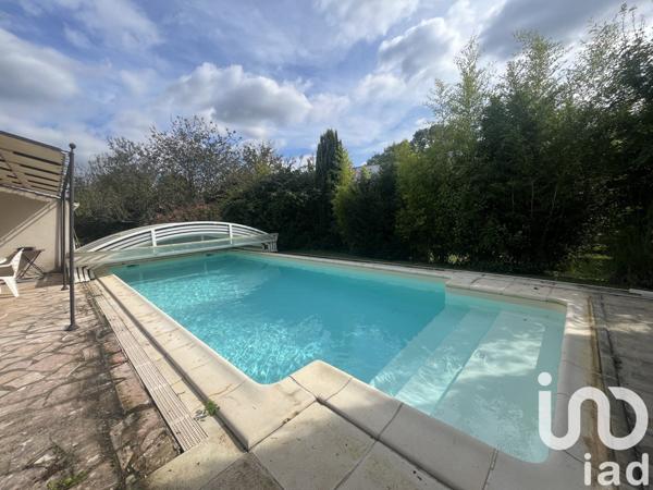 Maison 7 pièces de 190 m² à Rubelles (77950)