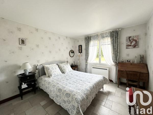 Maison 7 pièces de 190 m² à Rubelles (77950)