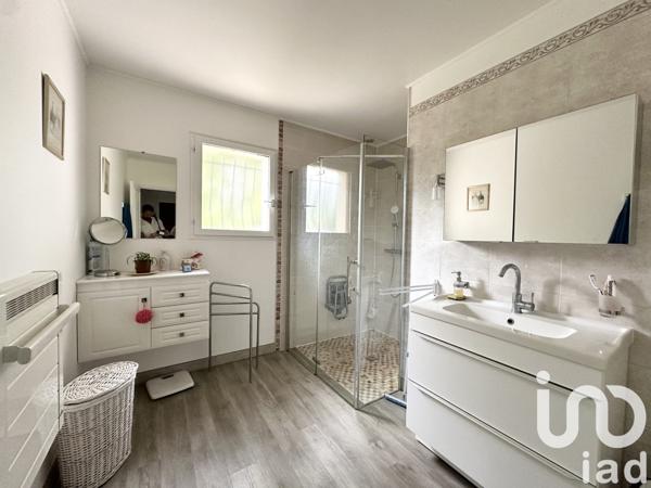 Maison 7 pièces de 190 m² à Rubelles (77950)