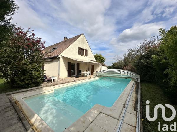 Maison 7 pièces de 190 m² à Rubelles (77950)