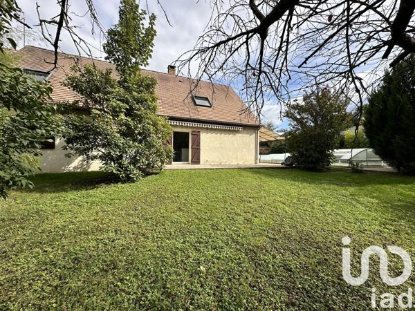 Maison 7 pièces de 190 m² à Rubelles (77950)