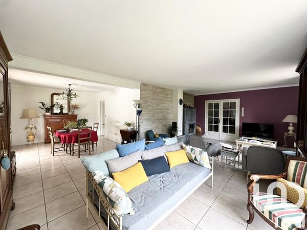 Maison 7 pièces de 190 m² à Rubelles (77950)