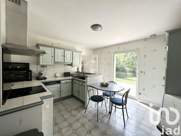 Maison 7 pièces de 190 m² à Rubelles (77950)