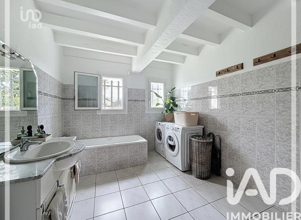 Maison à vendre 8 pièces 177 m² Saint-Vincent-de-Tyrosse