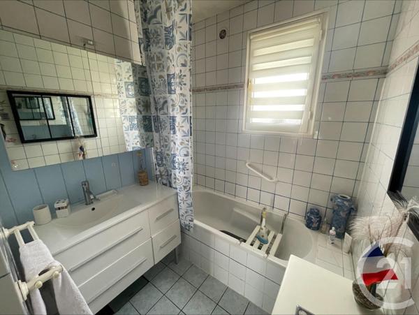 Maison à vendre  7 pièces - 115,83 m2 PARTHENAY - 79