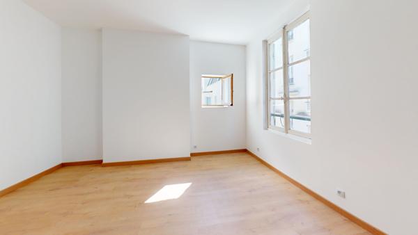 PARIS 14e  STUDIO A VENDRE