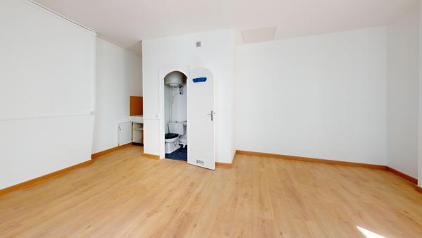 PARIS 14e  STUDIO A VENDRE