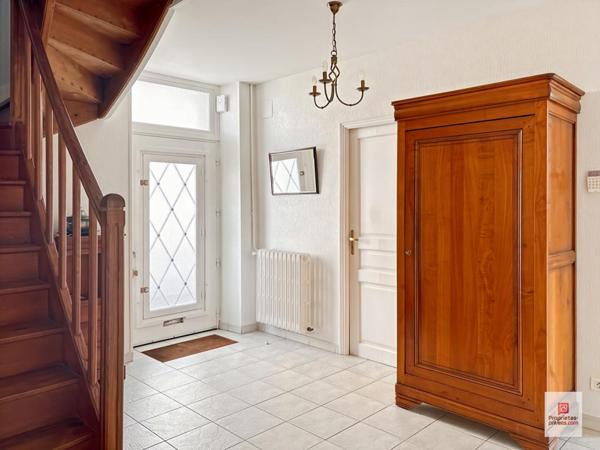 Maison de Maitre - La Fleche 9 pièce(s) 244 m2