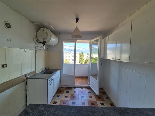 Appartement à vendre 3 pièces SAINT MARTIN D'HERES (38)