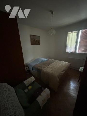 Une maison individuelle à usage d'habitation située à OSNY (95520).