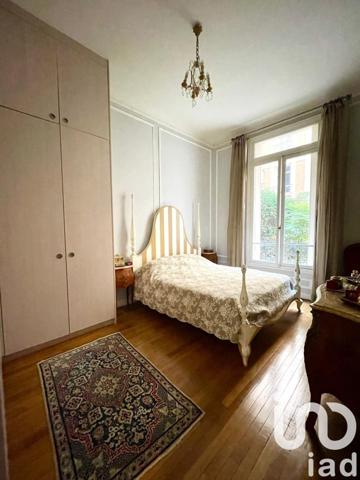 Appartement 6 pièces de 156 m² à Paris (75007)