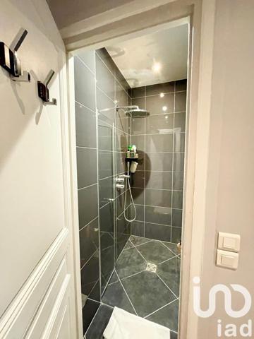 Appartement 6 pièces de 156 m² à Paris (75007)