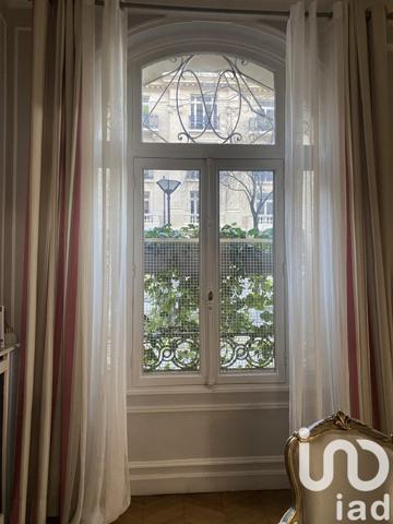 Appartement 6 pièces de 156 m² à Paris (75007)