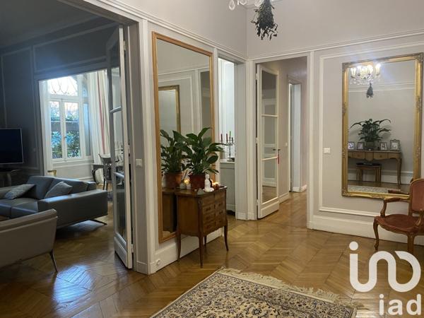Appartement 6 pièces de 156 m² à Paris (75007)