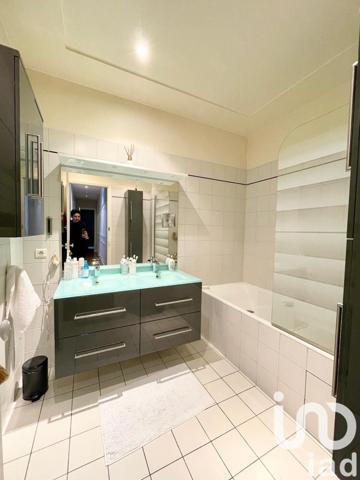 Appartement 6 pièces de 156 m² à Paris (75007)