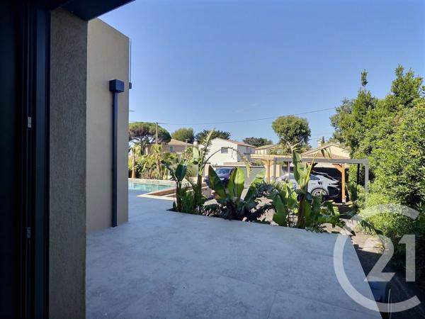 Maison à vendre  6 pièces - 222,75 m 2   SIX FOURS LES PLAGES  - 83