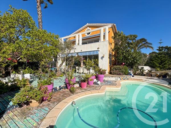 Maison à vendre  6 pièces - 222,75 m 2   SIX FOURS LES PLAGES  - 83