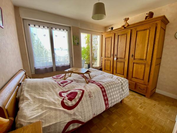 T2 avec balcons et stationnement - Clermont-Province
