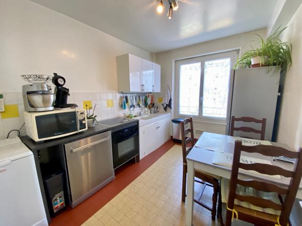 T2 avec balcons et stationnement - Clermont-Province