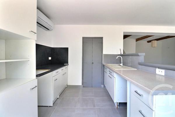 Maison à vendre  3 pièces - 80 m 2   CARPENTRAS  - 84
