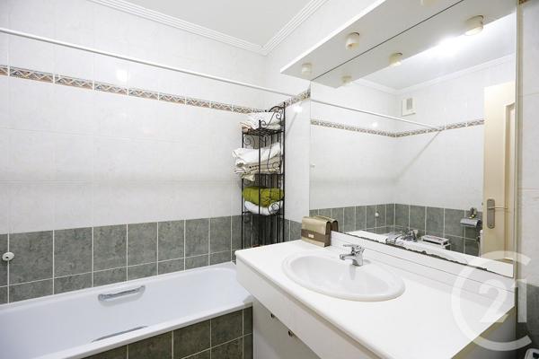 Appartement F3 à vendre  3 pièces - 64,77 m2 HENDAYE - 64