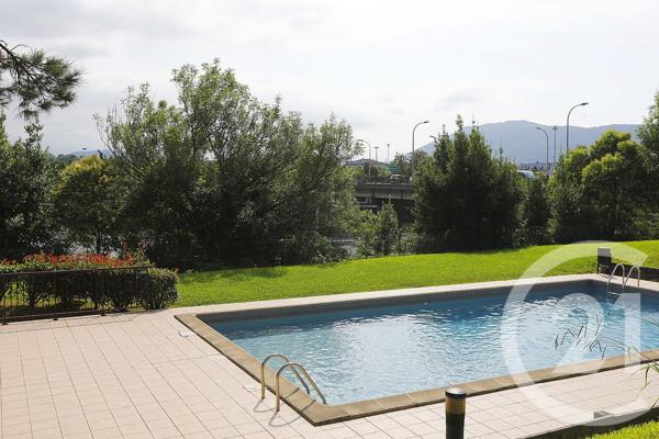 Appartement F3 à vendre  3 pièces - 64,77 m2 HENDAYE - 64