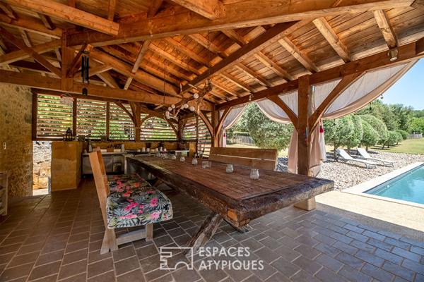Maison de hameau en pierre et son extérieur envoutant