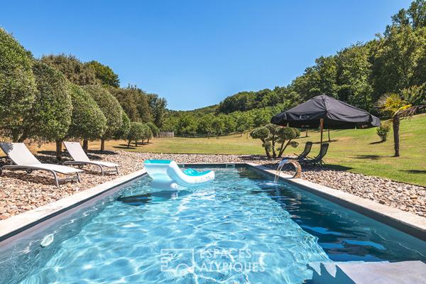 Maison de hameau en pierre et son extérieur envoutant