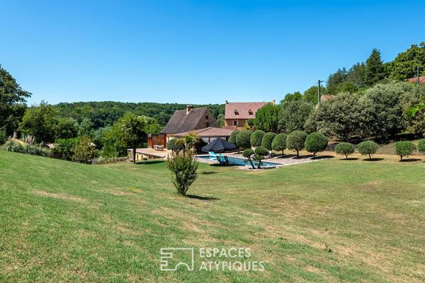 Maison de hameau en pierre et son extérieur envoutant