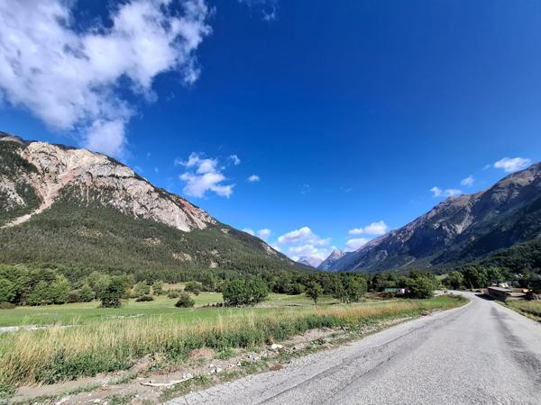 Terrain constructible - 1136 m² - MONTGENEVRE « Les Alberts »