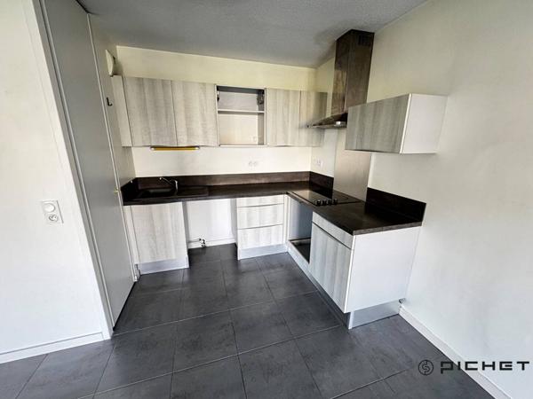 Appartement 4 pièces 84 m² BORDEAUX - 33000