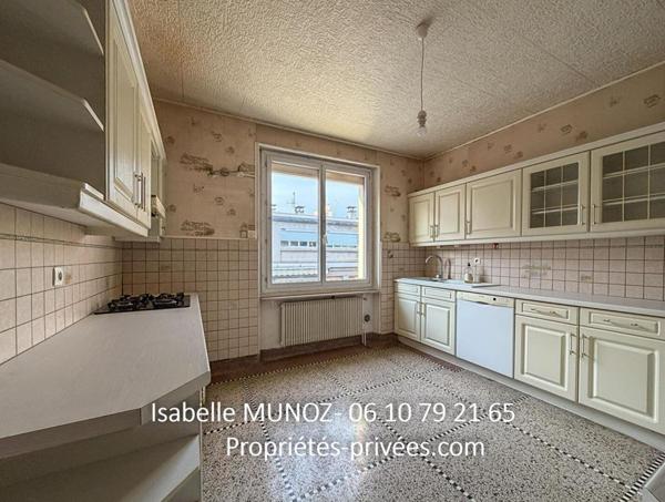 Grande maison de ville Clermont Ferrand 5 pièce(s) 139 m2 avec dépendances, jardinet