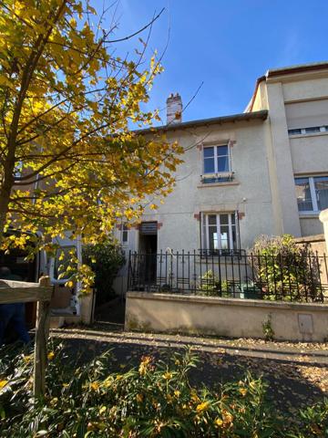 Maison de ville à rénover à Saint-Max