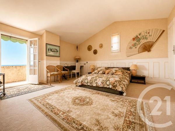 Maison à vendre  5 pièces - 189,35 m 2   ST JEANNET  - 06
