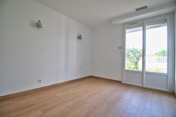 BOÉ - Maison plain-pied rénovée de 4 chambres de 123m² avec garage et jardin.