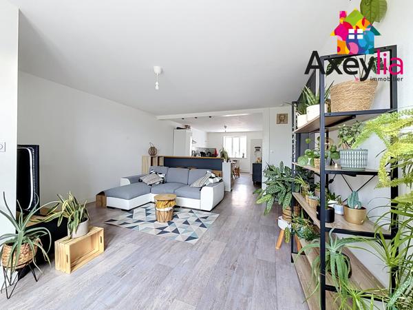 A LOUER - NEULISE - MAISON DE 108m² AVEC 3 CHAMBRES, SOUS-SOL ET JARDIN